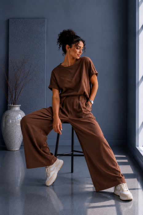 Pantaloni dama maro cu pliuri [2]