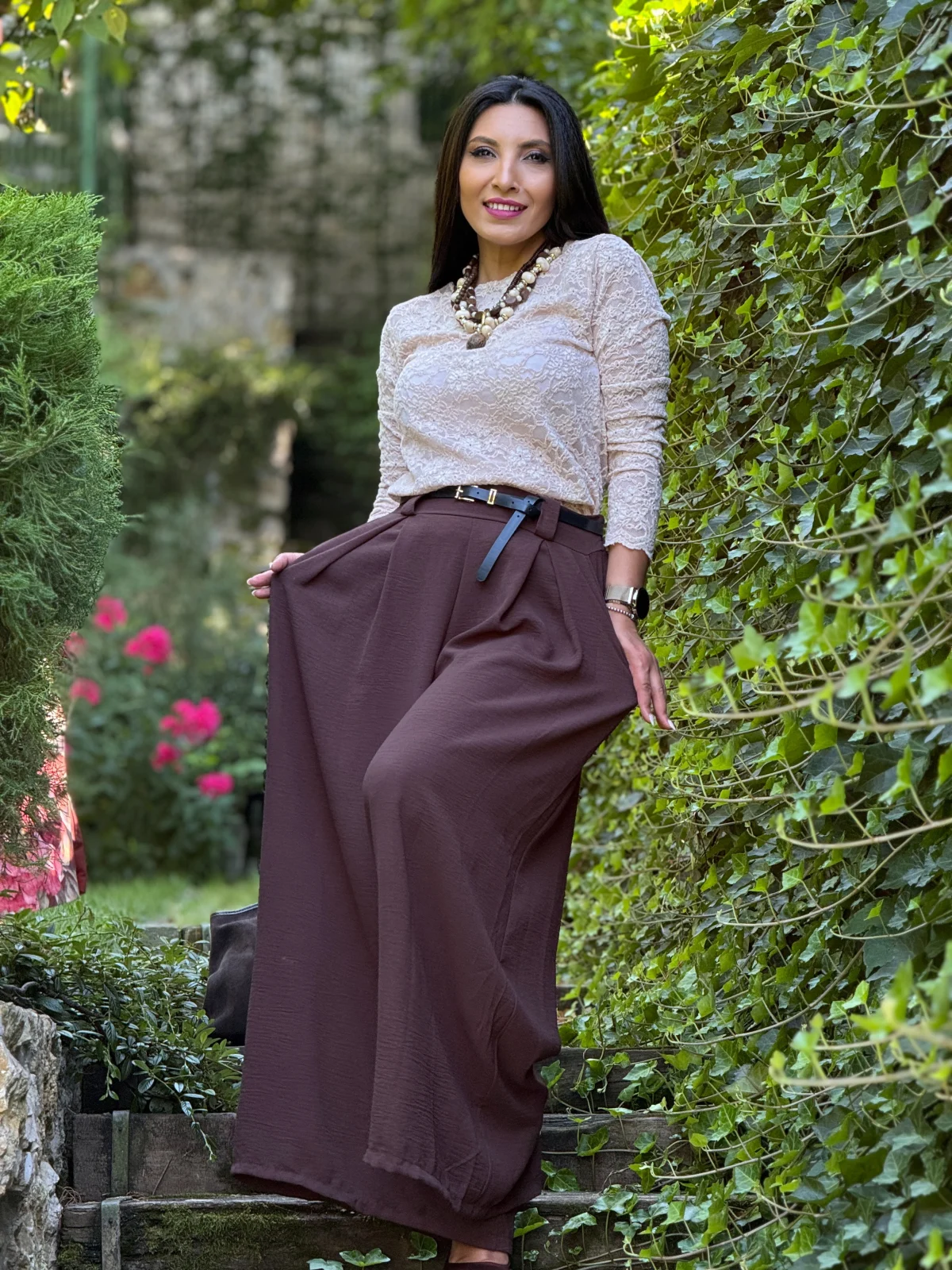Pantaloni dama maro largi cu buzunare [2]