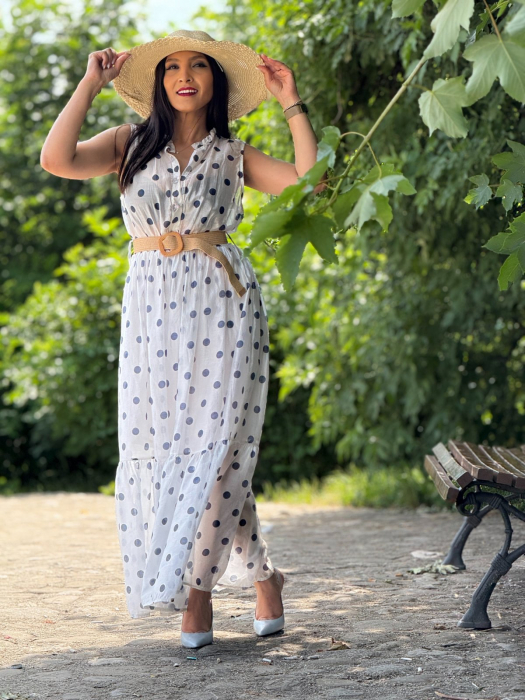 Rochie alba cu buline albastre [3]