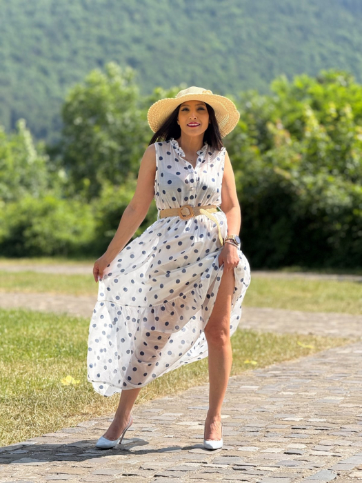 Rochie alba cu buline albastre [6]