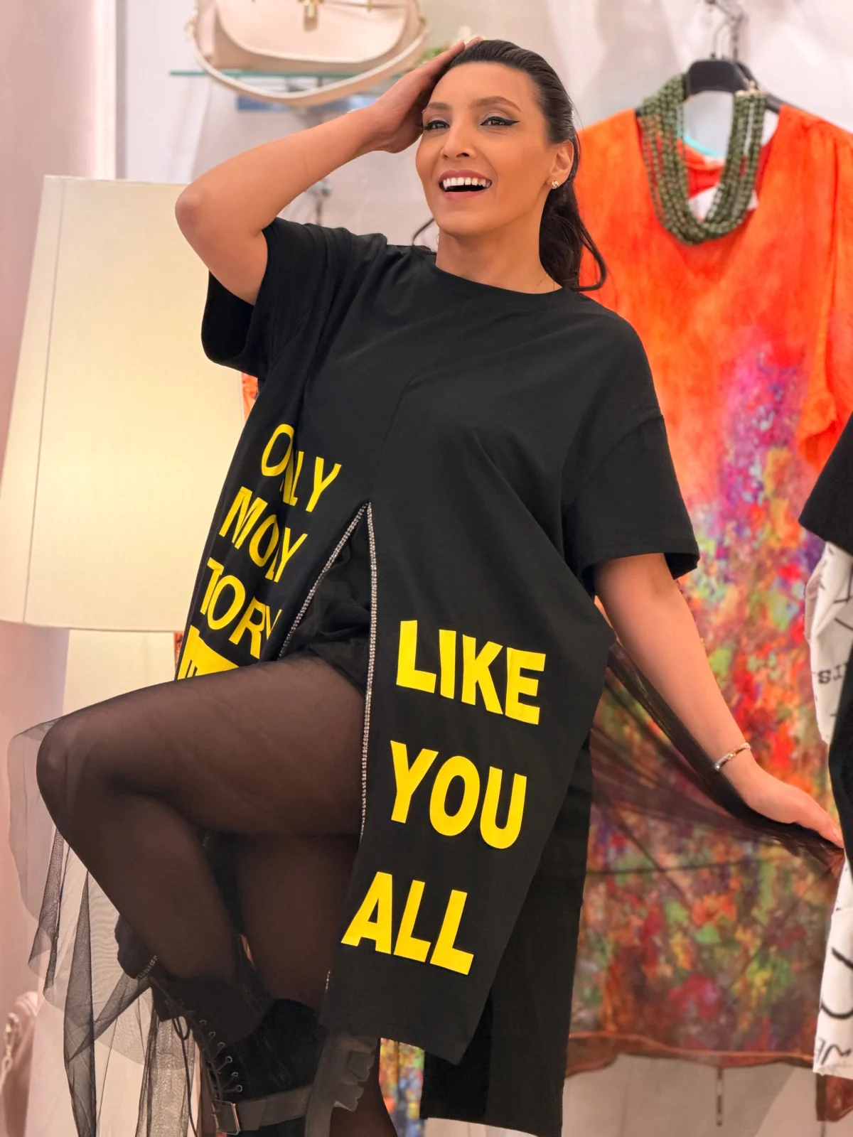 Rochie dama neagra cu voal si imprimeu galben [3]