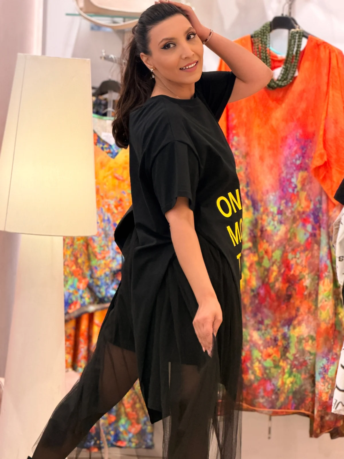 Rochie dama neagra cu voal si imprimeu galben [2]