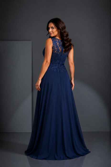 Rochie lunga bleumarin cu broderie [3]