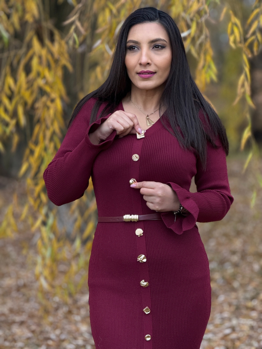 Rochie lunga bordo tricotata cu nasturi decorativi [7]