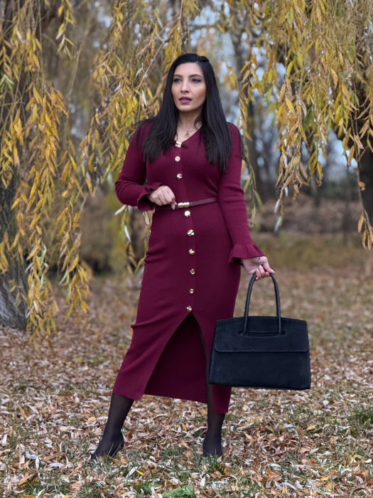 Rochie lunga bordo tricotata cu nasturi decorativi [2]