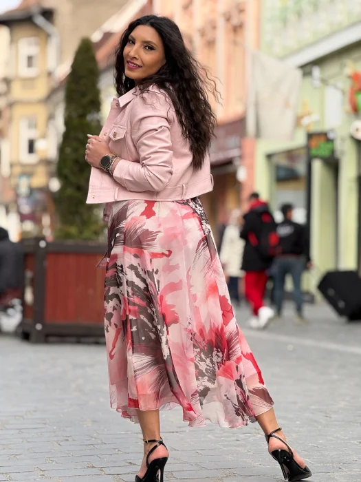 Rochie midi roz in clos cu imprimeu abstract [7]