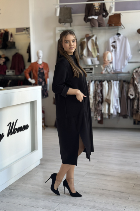 Rochie neagra casual cu guler ridicat [3]