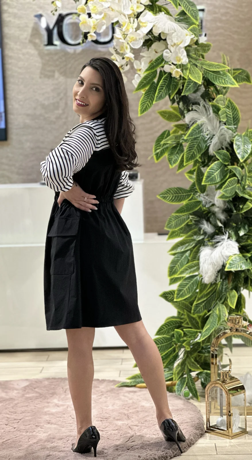 Rochie scurta cu nasturi decorativi [3]