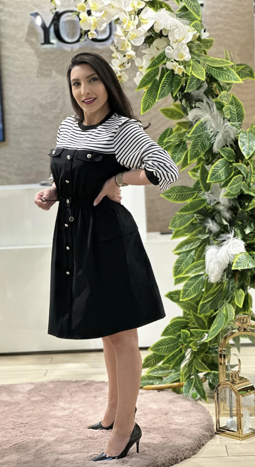 Rochie scurta cu nasturi decorativi [2]