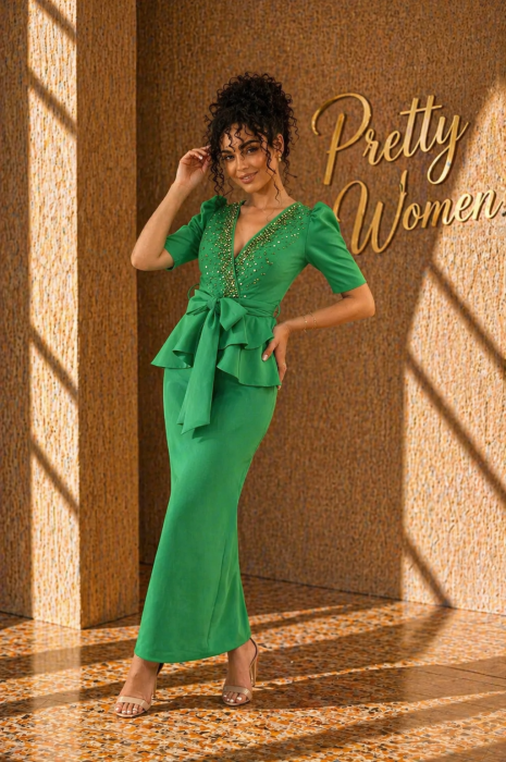 Rochie verde cu anchior si aplicatii pietricele [3]