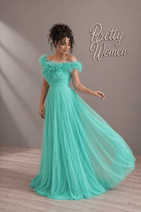 Rochie verde din tulle cu pene pe umeri [3]