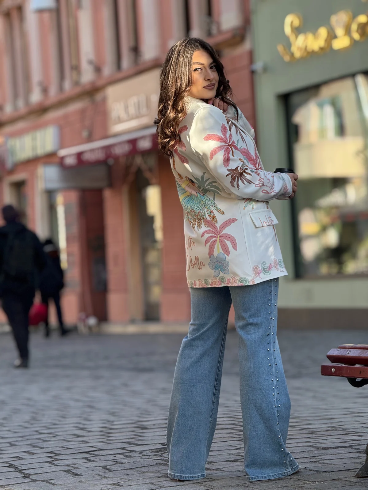 Sacou dama alb ivory cu imprimeu palmieri roz pastel [4]