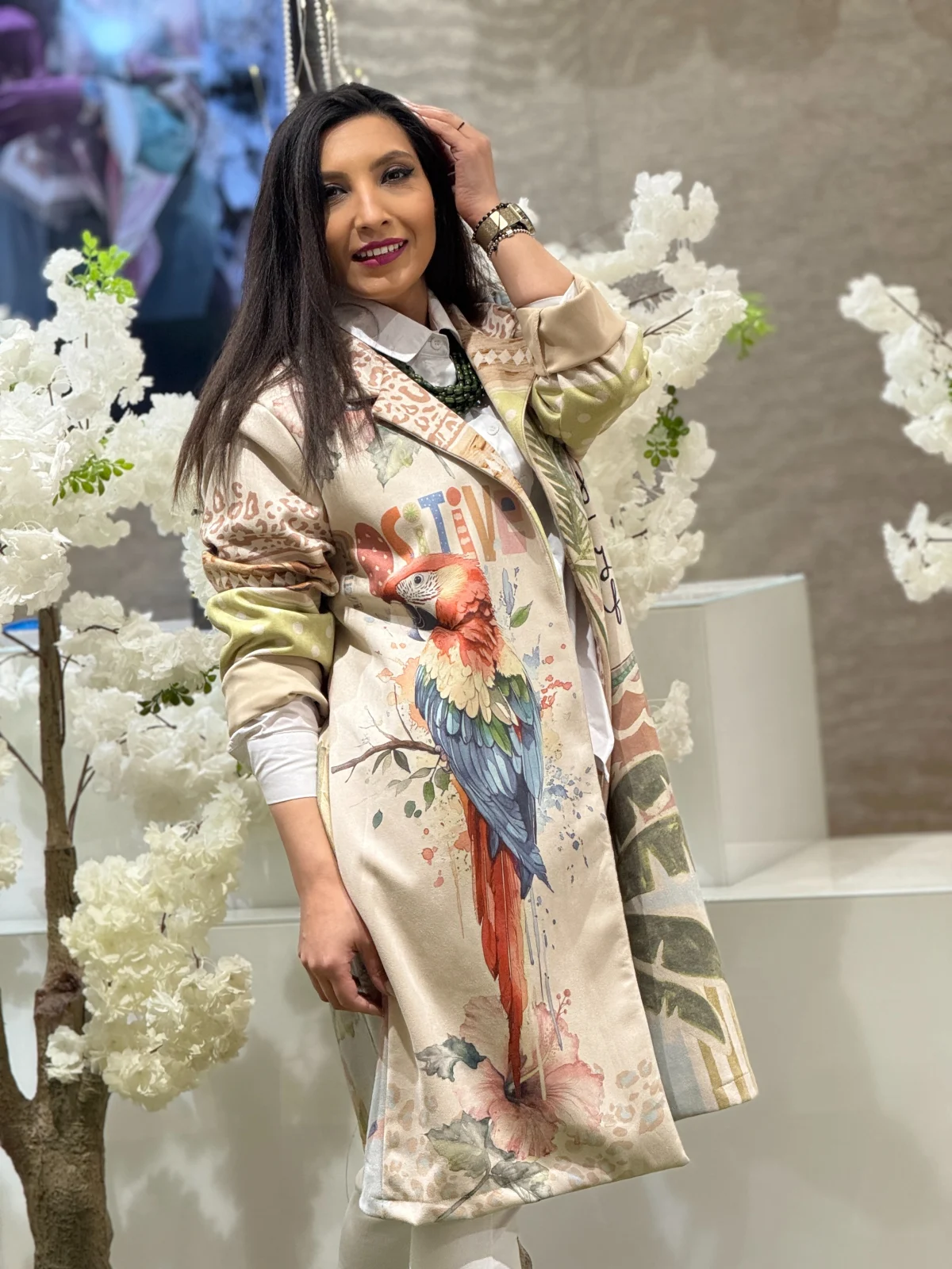 Sacou dama bej imprimat cu model geometric si animal print [4]