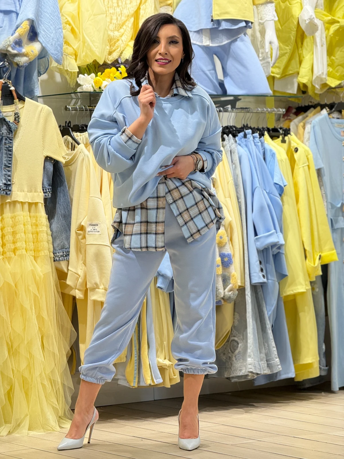 Trening dama albastru pastel cu mesaj pe maneca [8]