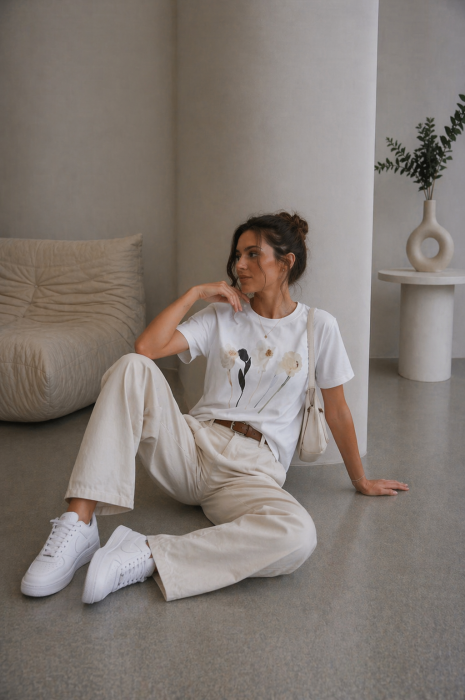 Tricou dama alb cu imprimeu 3D lalea bleu [2]