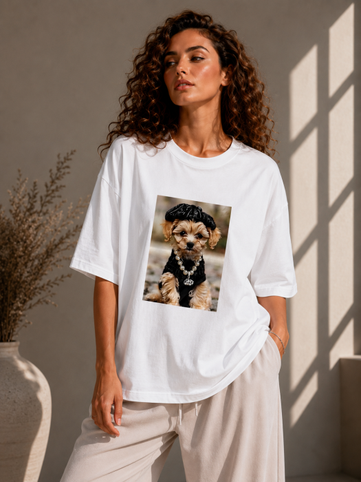 Tricou dama alb cu imprimeu catel cu basca neagra [2]