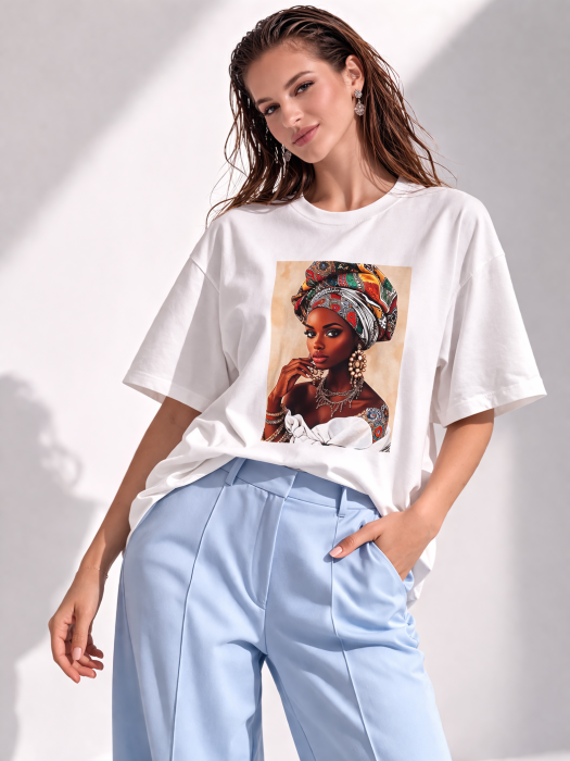 tricou dama alb cu imprimeu fata cu turban si cercei statement [3]