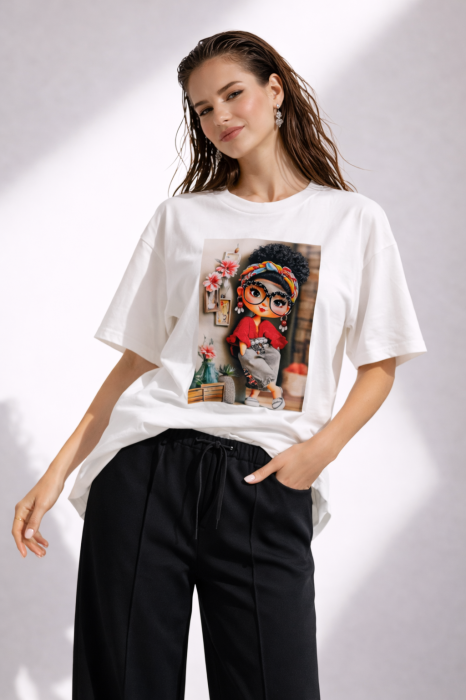 Tricou dama alb cu imprimeu fetita cu ochelari si cercei rosi [4]