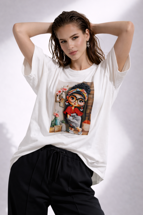 Tricou dama alb cu imprimeu fetita cu ochelari si cercei rosi [2]