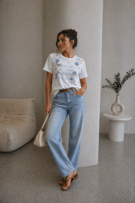 Tricou dama alb cu imprimeu floral albastru [3]