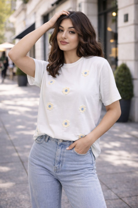 Tricou dama alb din bumbac cu flori brodate