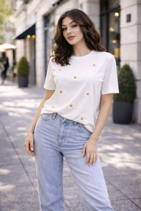 Tricou dama alb din bumbac cu flori brodate [4]