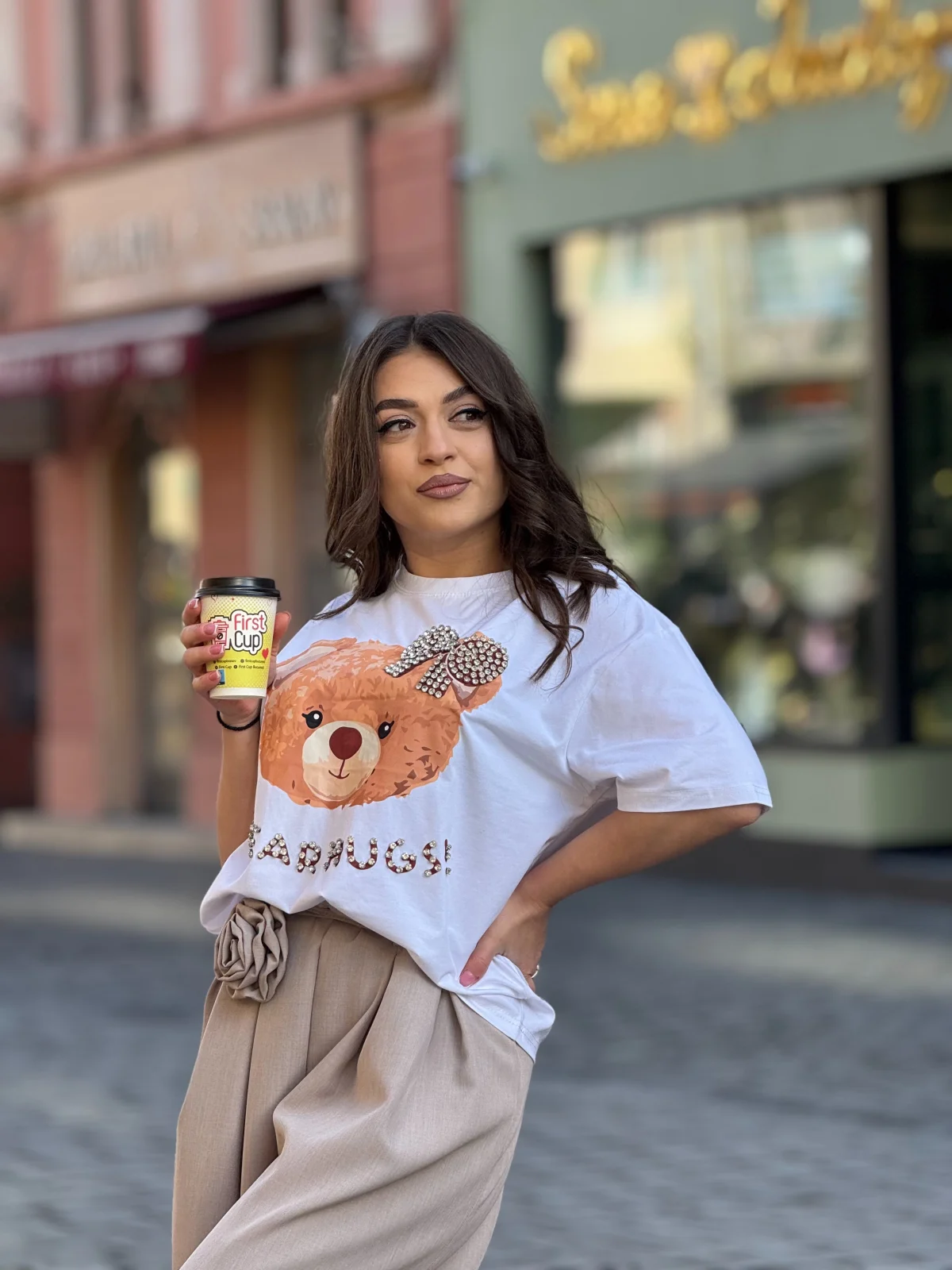 Tricou dama alb din bumbac cu ursulet cu fundita