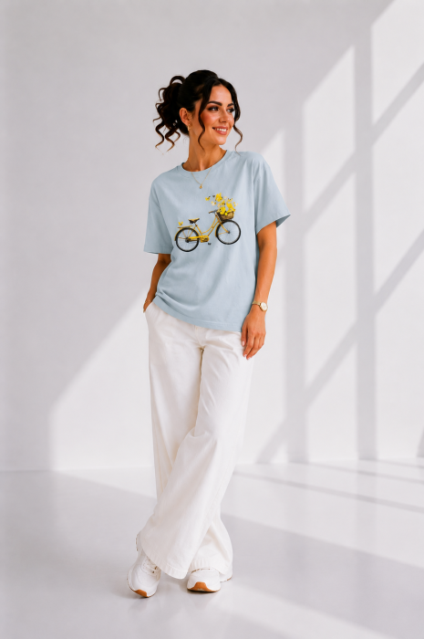 Tricou dama albastru deschis cu imprimeu bicicleta galbena [2]