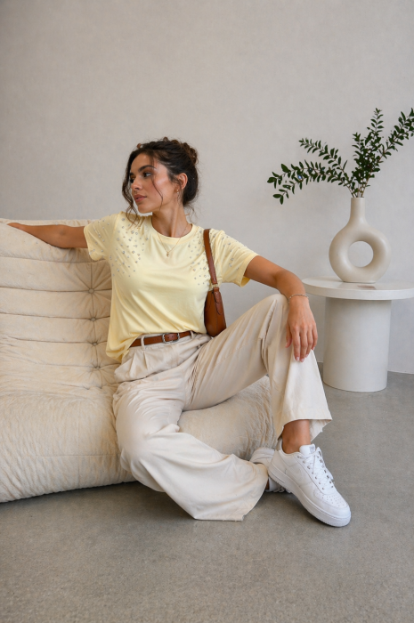 Tricou dama galben cu aplicatii perlute [2]