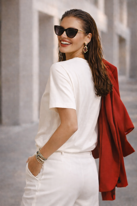 Tricou dama ivory din bumbac cu imprimeu fata cu coronita de flori [4]