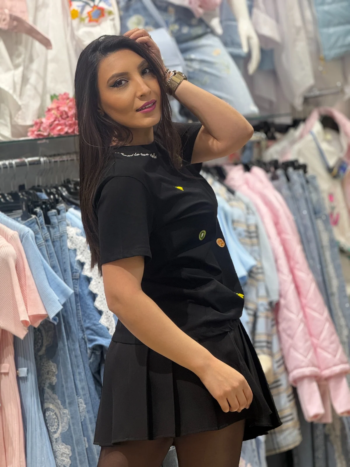 Tricou dama negru cu imprimeu broderii cu fructe [4]