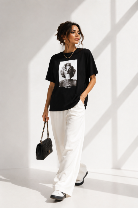 Tricou dama negru cu imprimeu fata cu inghetata alba [4]