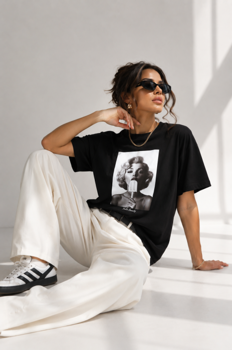 Tricou dama negru cu imprimeu fata cu inghetata alba [2]