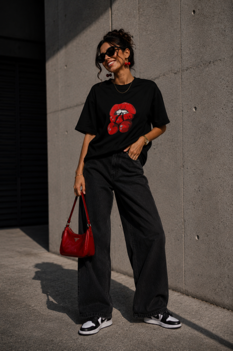 Tricou dama negru din bumbac cu imprimeu artistic rosu [2]