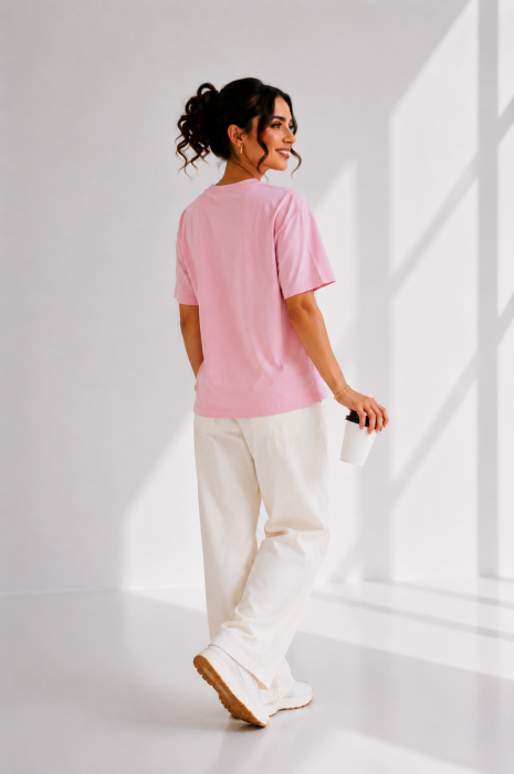 Tricou dama roz cu imprimeu fata imbracata in blomaren si inghetata in mana [4]