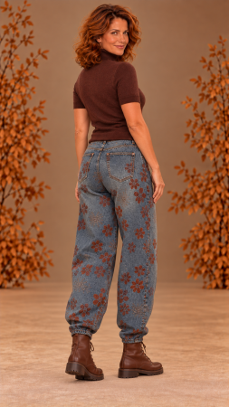 Pantaloni si blugi - Blugi dama albastru cu impirmeu flori maro