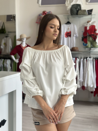 Bluza alba cu maneca bufanta [1]