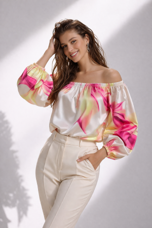 Colectia NOUA - Bluza dama alba cu imprimeu galben-roz si maneci bufante