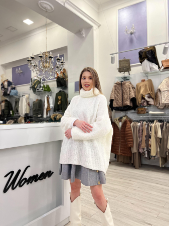 Imbracaminte dama - Haine cu suflet - Bluza dama alba tricotata cu gat inalt