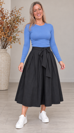 Bluze - Bluza dama albastra simpla cu gat rotund