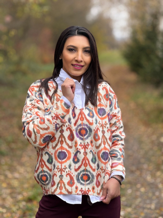Imbracaminte dama - Haine cu suflet - Bluza dama bej cu anchior si imprimeu abstract