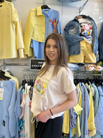 Imbracaminte dama - Haine cu suflet - Bluza dama bej cu broderie flori multicolore si snur