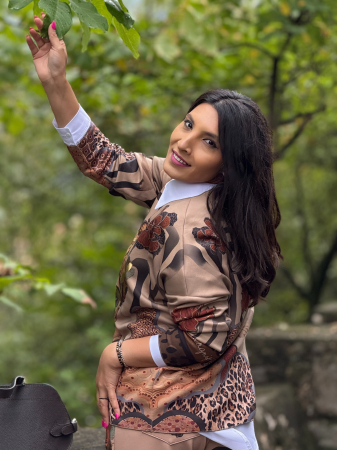 Bluza dama bej cu imprimeu Frida Kahlo [4]