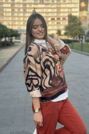 Bluza dama bej cu imprimeu Frida Kahlo [2]