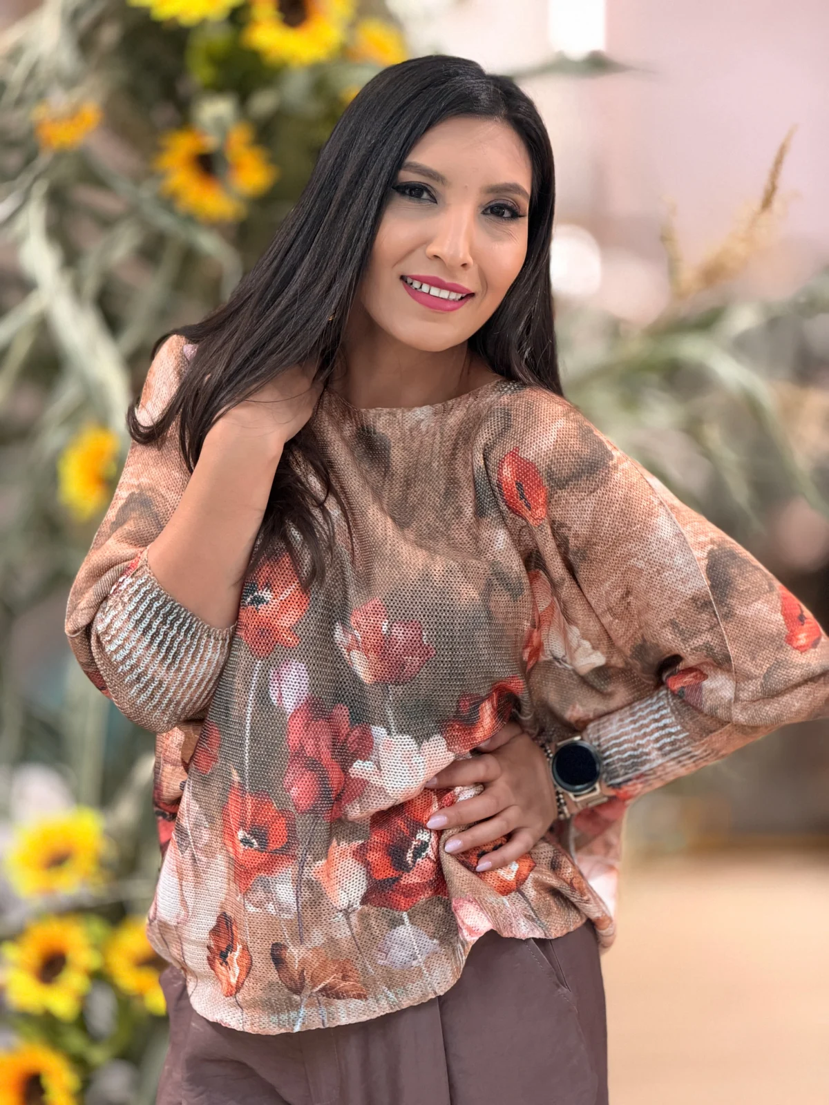 Bluze - Bluza dama bej tip fluture cu imprimeu flori
