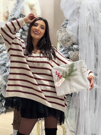 Bluza dama bej tricotata cu dungi bordo, anchior si aplicatii din pietricele [1]