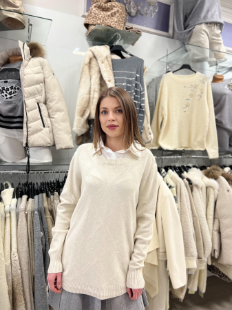Bluza dama crem cu aplicatie de guler [3]
