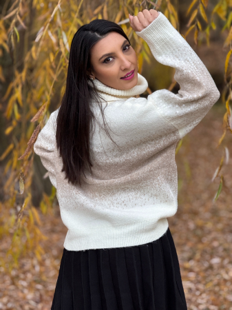 Bluza dama crem tricotata cu gat inalt si paiete [2]