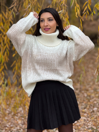 Imbracaminte dama - Haine cu suflet - Bluza dama crem tricotata cu gat inalt si paiete