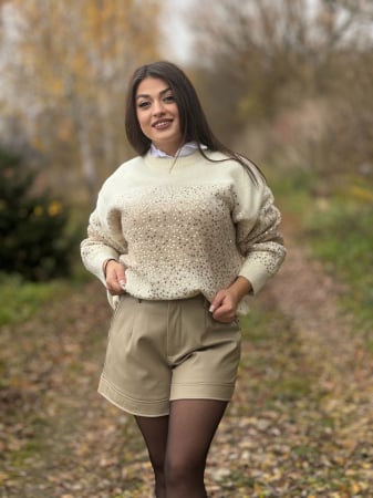 Bluza dama crem tricotata cu gat rotund si paiete [1]